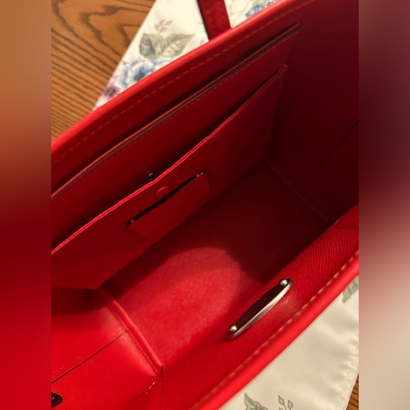 Coach Small City Tote In Signature Canvas - Picture 3 of 7